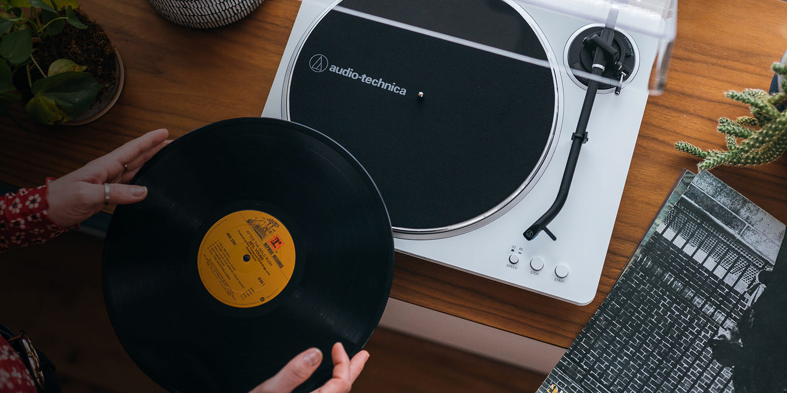 Audio-Technica AT-LP70XBT Fully Automatic Wireless Belt-Drive Turntable