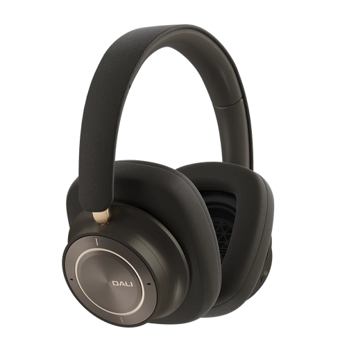 Dali IO-12 | Vinyl Sound The state-of-the-art DALI IO-12 Hi-Fi headphones offer you hours of listening pleasure in sumptuous comfort. From the real leather headband and ear pads to the 50 mm paper fibre cone and groundbreaking SMC drivers, the IO-12s reveal every musical detail.