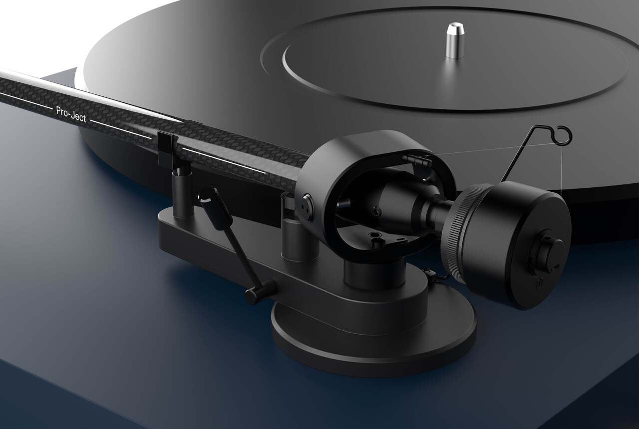 Pro-ject- Debut Carbon Evo (2M Red) Turntable