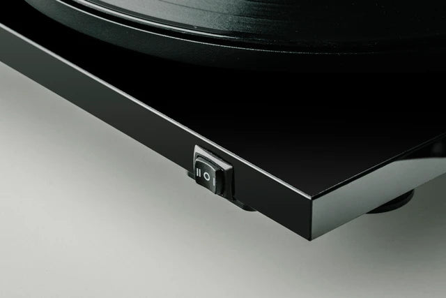 Pro-Ject E1.2 Turntable with Pick it MM E Cartridge