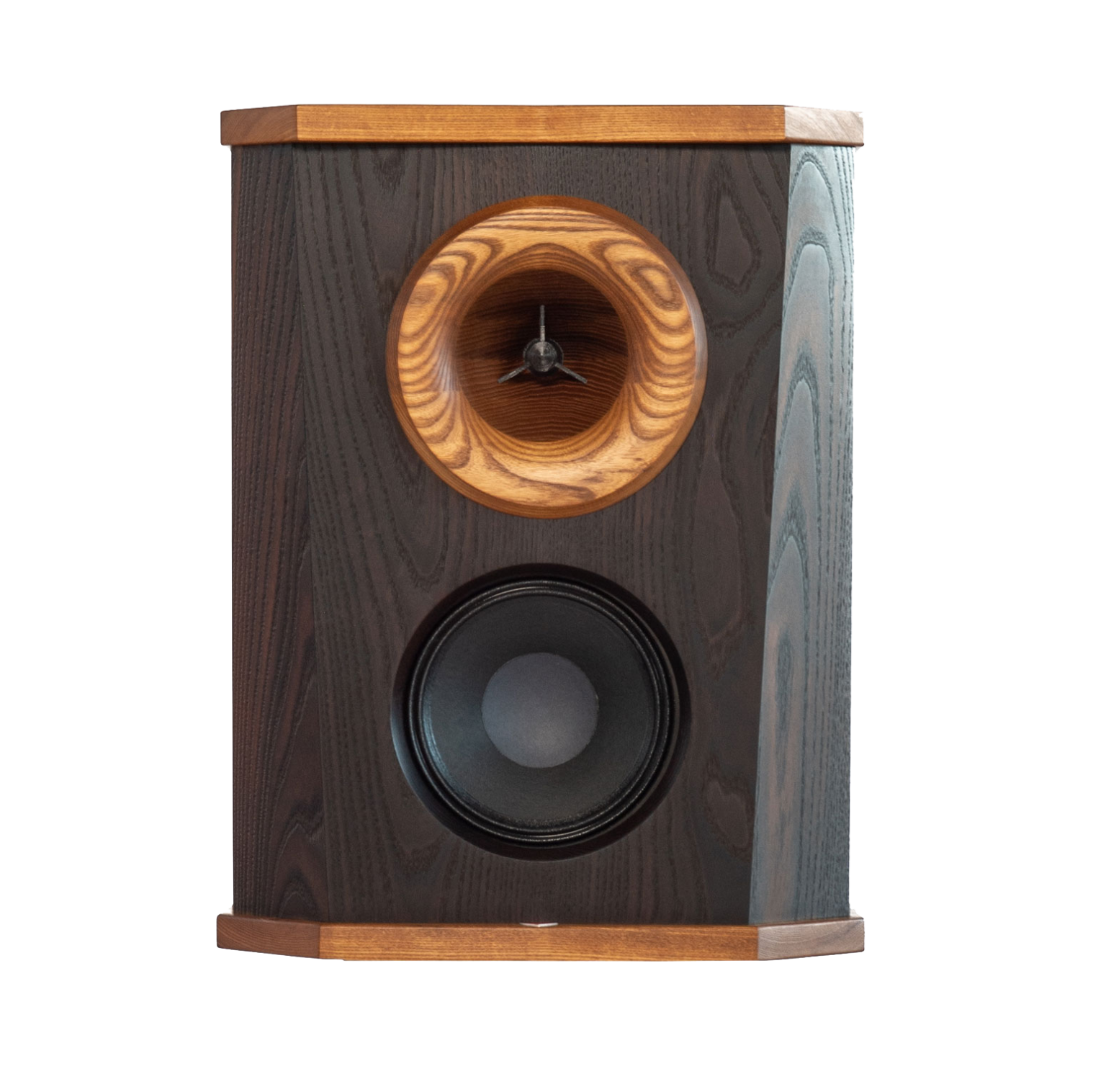 The DeVille SQ (Superior Quality) is the ultimate DeVille. The entire enclosure is made out of solid Pennsylvania ash, either natural (light color) or torrefied (roasted) in either light, medium or dark. The phase plug is cast from a 3D printed sand mold in solid bronze, then patinated, polished and lacquered. Internal wiring is solid silver, and the crossover components are the finest quality.