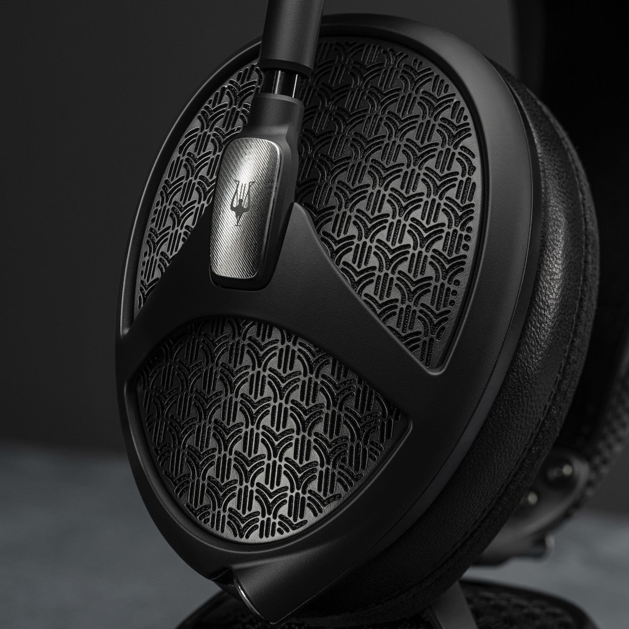 Meze Empyrean II Isodynamic Planar Magnetic Headphones