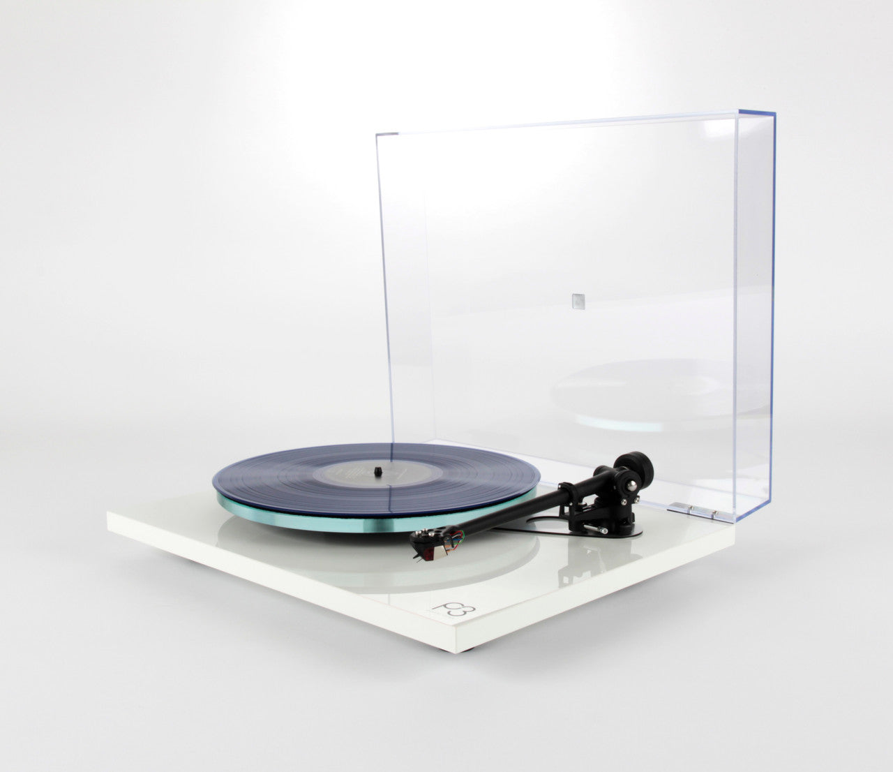 REGA PLANAR 3 TURNTABLE