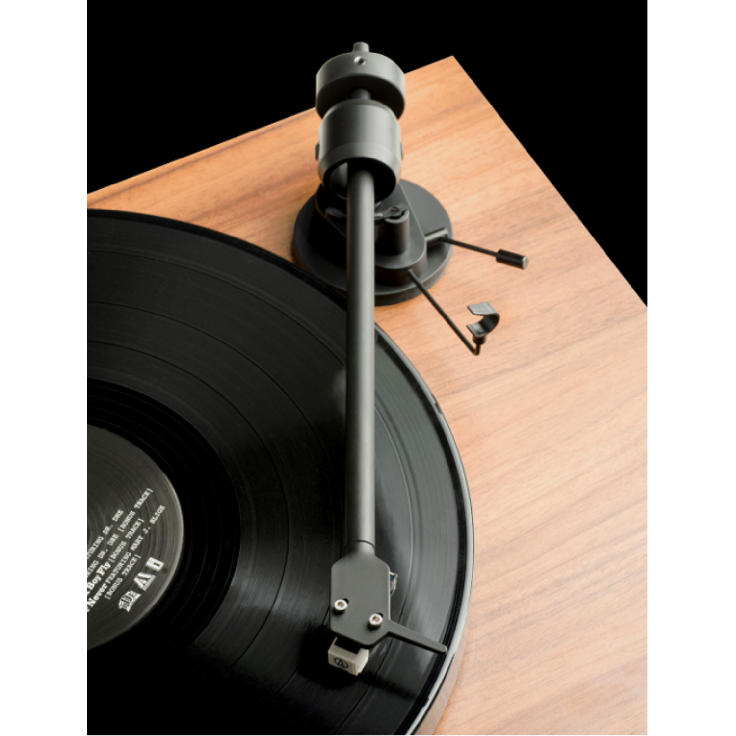 Pro-Ject E1 Phono SE Turntable
