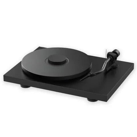REGA PLANAR 3 TURNTABLE