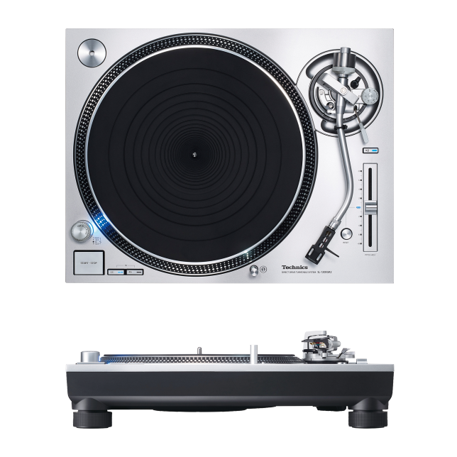 TECHNICS SL-1200GR2 DIRECT-DRIVE TURNTABLE SYSTEM | VINYL SOUND New Motor-Drive System, ΔΣ-Drive (Delta Sigma Drive) The ΔΣ-Drive is a new system that applies Technics’ expertise in PWM signal processing. In addition to reducing high harmonics, the new drive suppresses vibrations from the motor for smoother, more accurate rotation, ensuring a rich reproduction of the music.