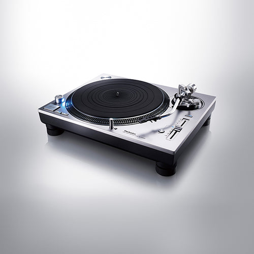 Technics SL-1200GR2 Direct-Drive Turntable System | Vinyl Sound Toronto Canada.  The New Motor-Drive System, Delta Sigma Drive applies Technics expertise in PWM signal processing. In addition to reducing high harmonics, the new drive suppresses vibrations from the motor for smoother, more accurate rotation, ensuring a rich reproduction of the music.