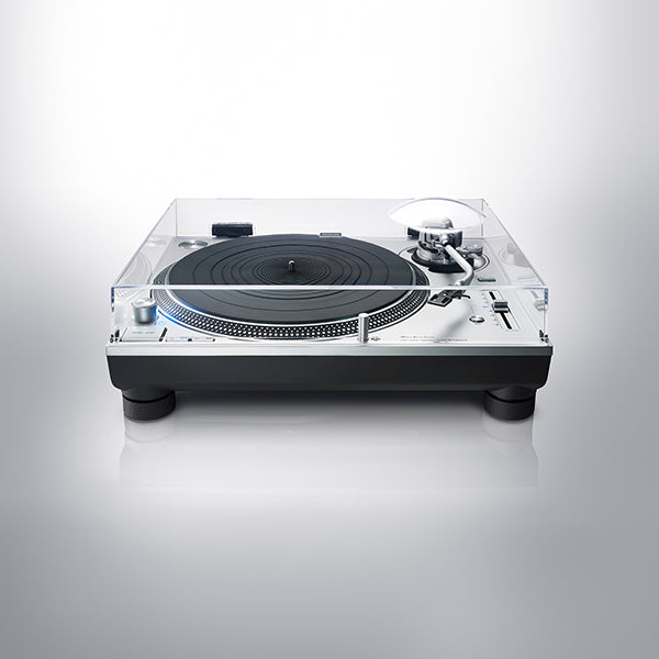Technics SL-1200GR2 Direct-Drive Turntable System | Vinyl Sound Toronto Canada.  The New Motor-Drive System, Delta Sigma Drive applies Technics expertise in PWM signal processing. In addition to reducing high harmonics, the new drive suppresses vibrations from the motor for smoother, more accurate rotation, ensuring a rich reproduction of the music.