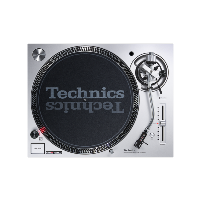 Technics SL-1200MK7 & SL-1200MK7PS DJ Direct Drive Turntable is available at vinylsound.ca at the best price. Coreless Direct Drive Motor Achieving Stable Rotation The direct drive system uses a slow-turning motor to directly drive the platter. This system has various advantages. It offers high performance, such as rotation accuracy and powerful torque, does not require replacement of parts and maintains high reliability over a long period of time.