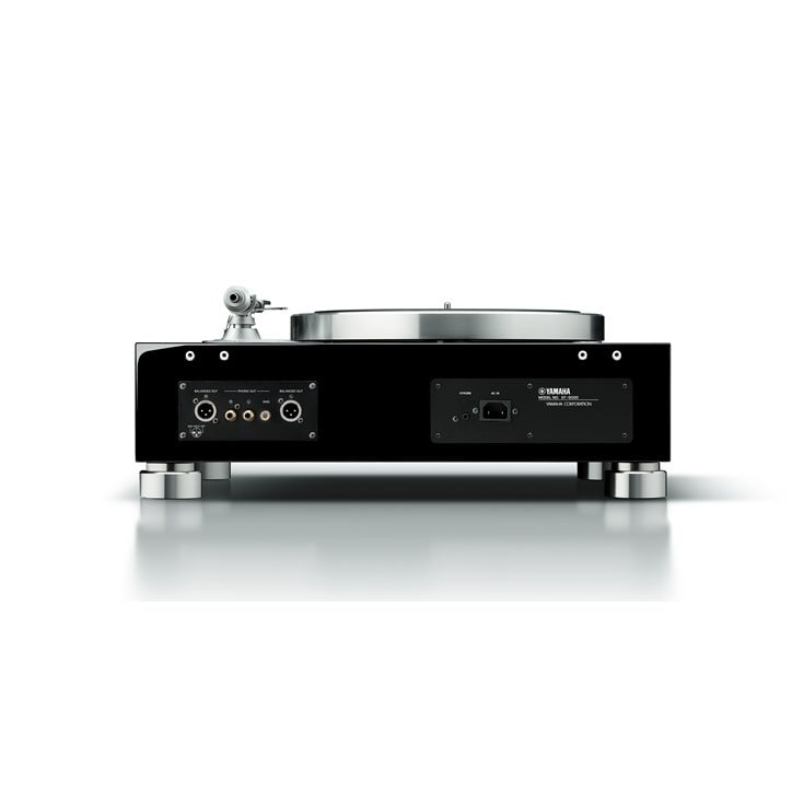 YAMAHA GT-5000 - TURNTABLE | VINYL SOUND Referencing the esteemed turntables of the golden age of Hi-Fi, the GT-5000 expands on this heritage in the pursuit of pure musicality. Including a pure straight and short arm for absolute transparency and openness in sound, balanced signal path delivering absolute purity in signal transmission and design reflective of the GT heritage and absolute quality in craftsmanship and construction