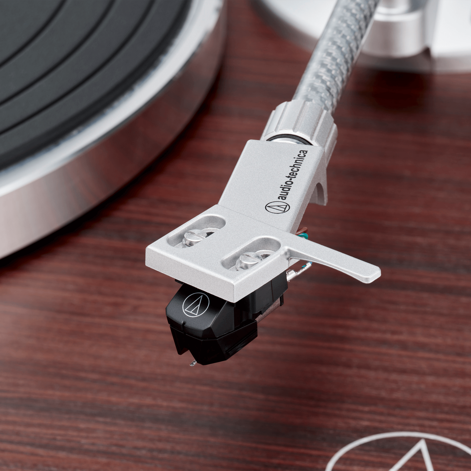 Audio-Technica AT-LPW50BT Manual Belt-Drive Turntable (Wireless & Analog)