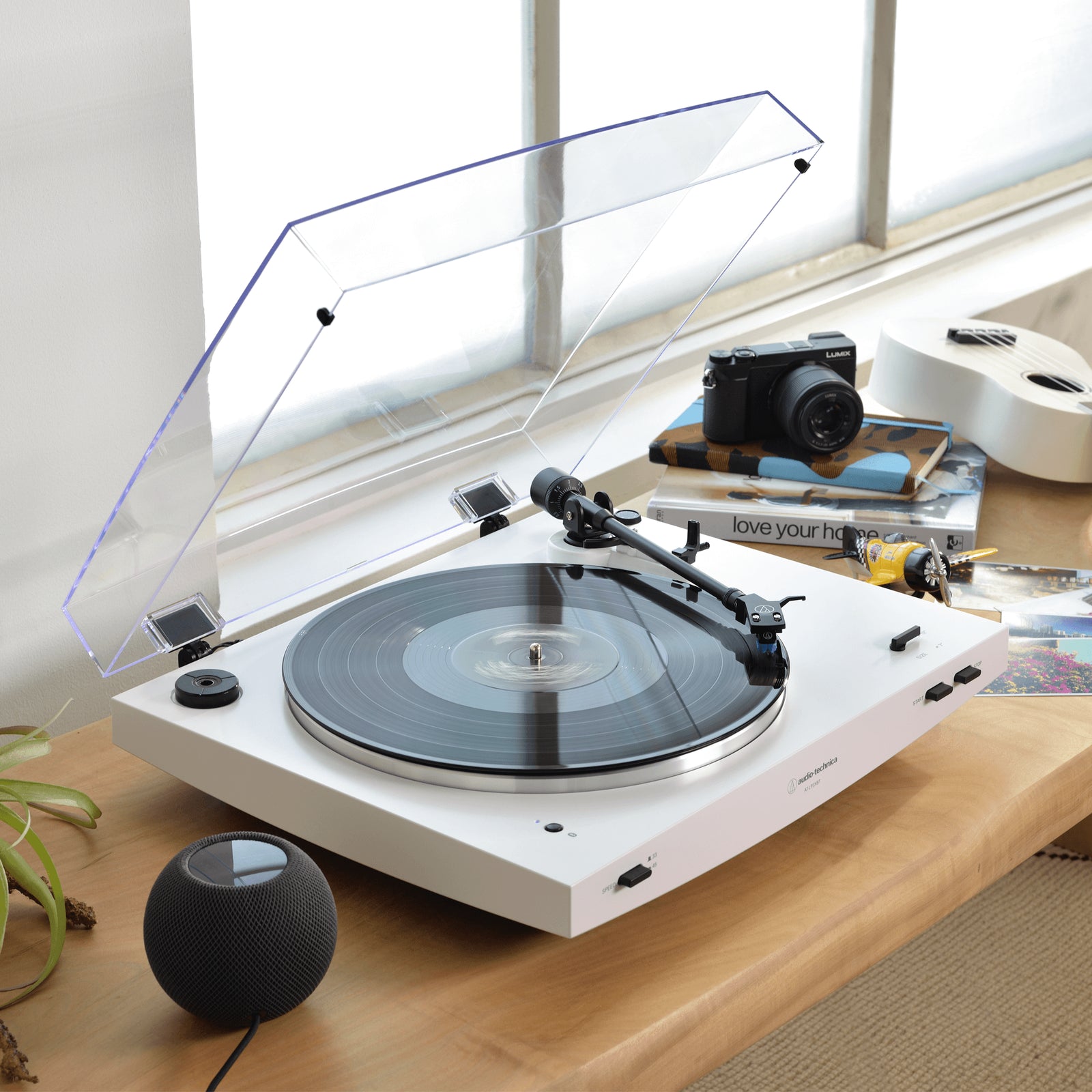 Audio-Technica AT-LP3XBT Automatic Belt-Drive Turntable (Wireless & Analog)