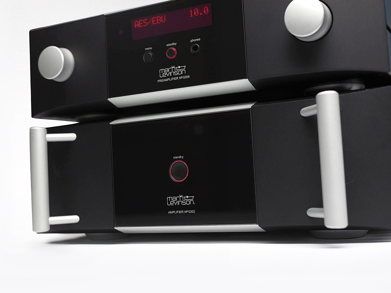 Mark Levinson is an American high-end audio equipment brand, who produce luxury audio systems: amplifiers, phono stages, CD players, DAC, turntables, headphones, amplifiers, integrated amplifier, preamplifiers.