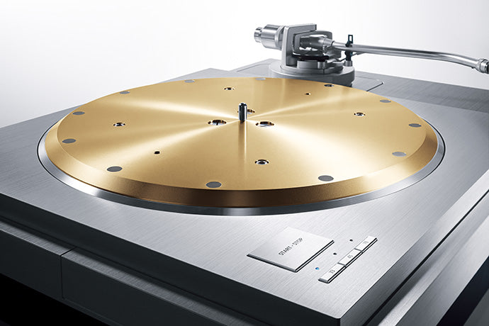 Technics SL-1000RS Direct Drive Tunrtable System is available at vinylsound.ca at the best price. Coreless Direct Drive Motor The motor that forms the heart of the direct drive turntable is based on the coreless direct drive motor that was developed for the SL-1200G launched in 2016, and further improved. The double coil twin rotor-type coreless direct drive motor