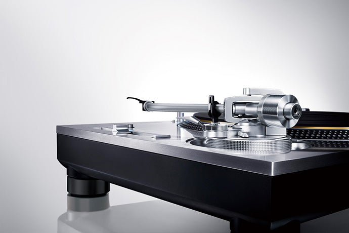 Three-Layer Platter with Factory Balance Adjustment