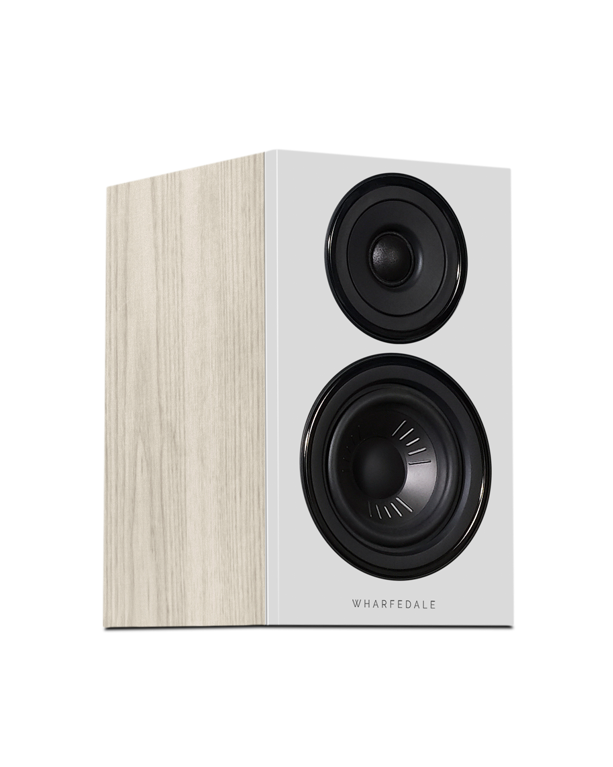 The ultra-compact speaker in the DIAMOND 12 series, the DIAMOND 12.0 features all of the same technology as its larger siblings but is designed for small-footprint hi-fi systems, or even as a high-performance, compact satellite speaker in home theatre systems. 