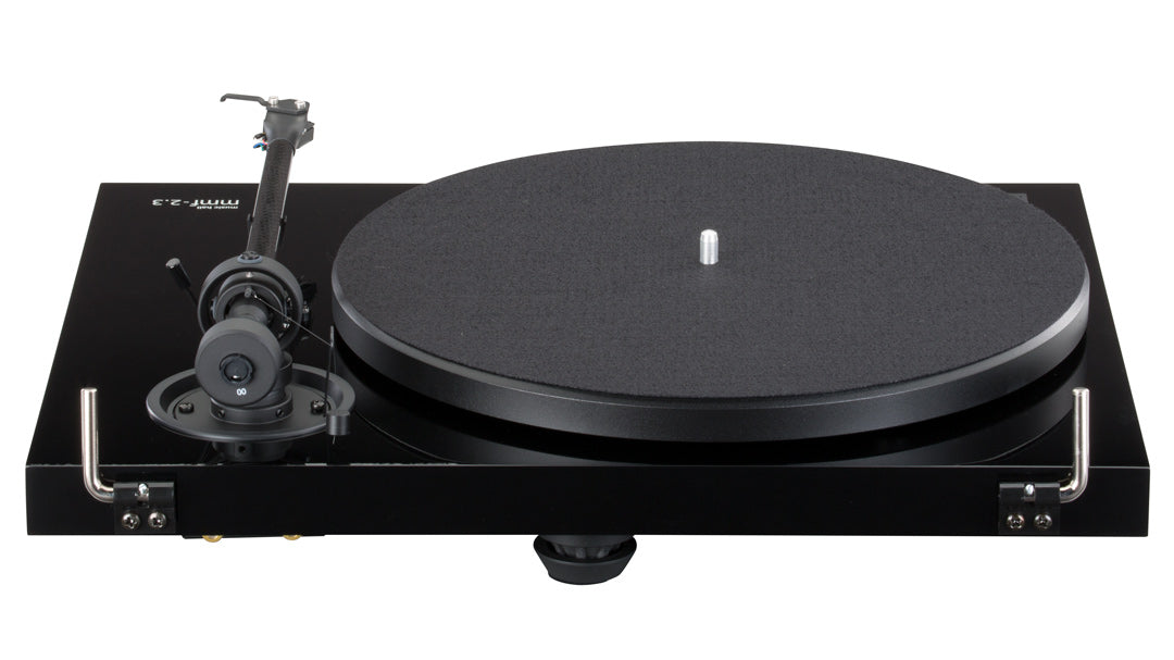 THE MUSIC HALL MMF-2.3 TURNTABLE IS A 2-SPEED BELT DRIVEN AUDIOPHILE TURNTABLE AT A BUDGET PRICE.focus on componentsConstructed using high quality components, the mmf-2.3 has been simplified to focus on the critical components: bearing, motor, and tonearm.the complete packageThe mmf-2.3 comes complete with a tonearm and music hall spirit cartridge precision mounted.