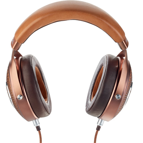 Focal Stellia Headphone | Vinyl Sound This very high-end circum-aural headphones manufactured at Focal is equipped with a new generation of exclusive electrodynamic speaker drivers, capable of working at low acoustic load while offering an extremely extensive frequency response (5Hz – 40kHz). Best price for all Focal Headphones available at vinylsound.ca