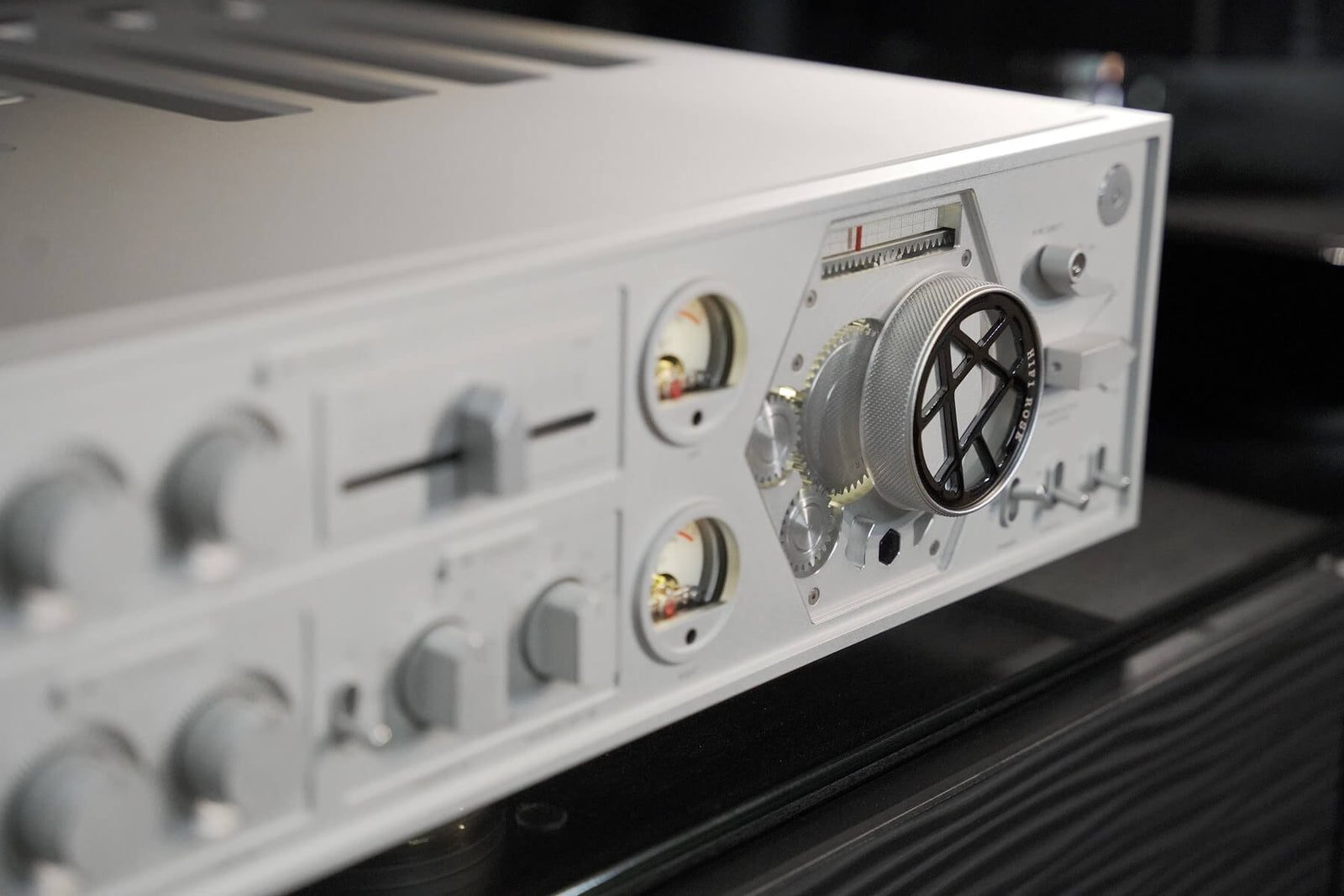 HIFIROSE RA180 REFERENCE INTEGRATED AMPLIFIER - HiFiRose is a HiFi Media Player brand that offers media player: Integrated Amplifier, Network Streamer, CD Drive... Get the best deal at vinylsound.ca for HiFiRose Integrated Amplifier, HiFiRose Network Streamer, HiFiRose CD Drive...